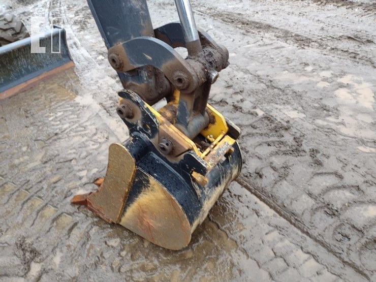 2023-deere-30g-image-18