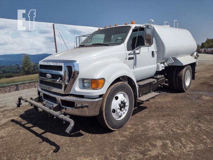2008-ford-f750-xl-image-35