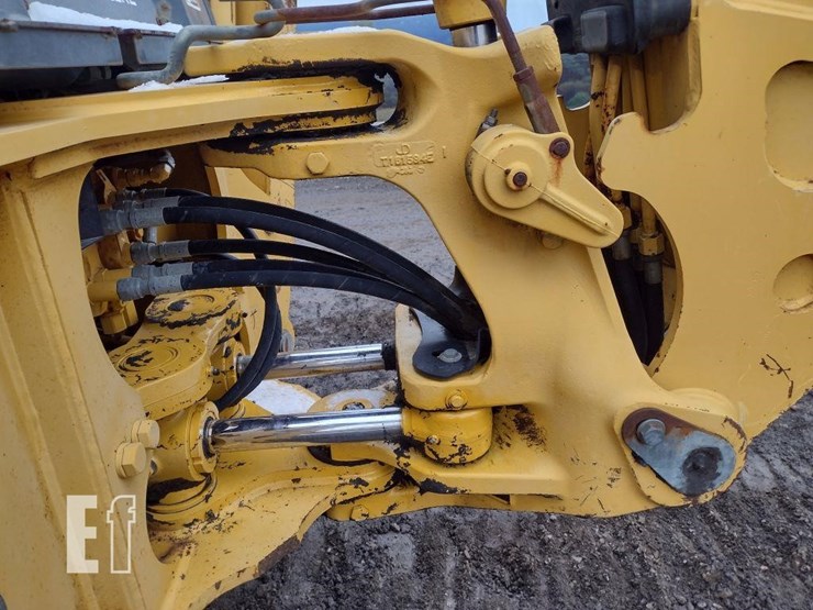 2005-deere-310g-image-27