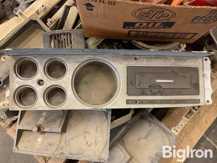 chevrolet-&-dodge-pickup-parts-image-16