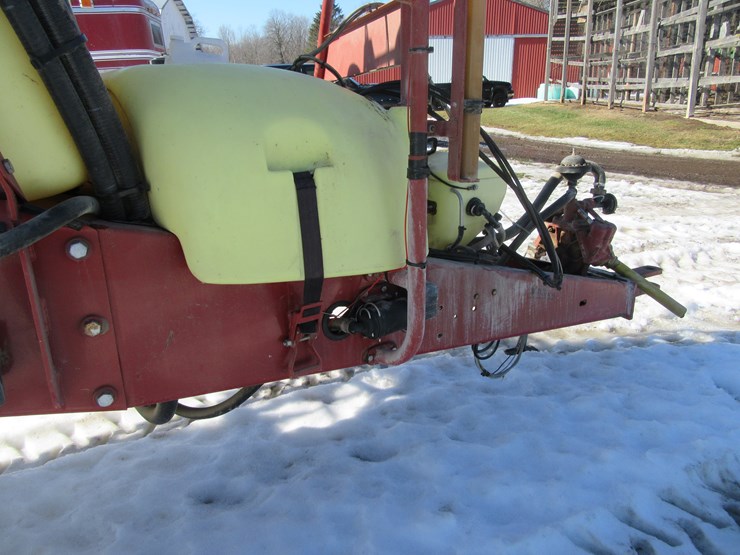 #8956-•-hardi-575-navigator-sprayer-image-18