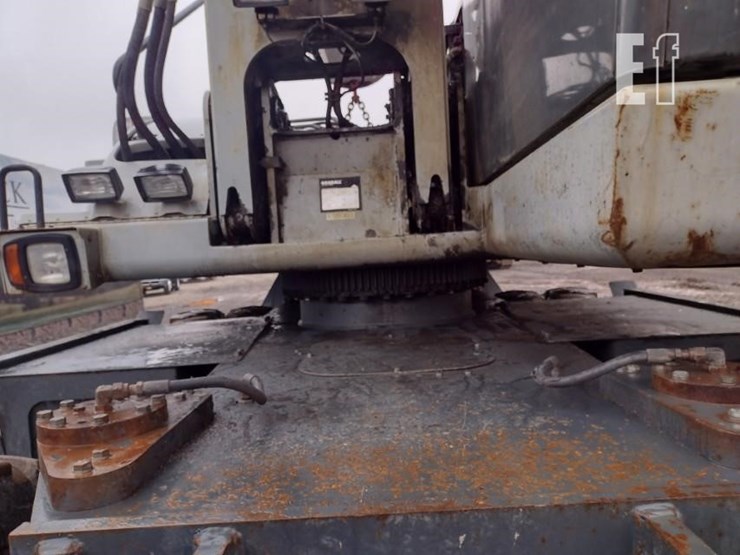 2005-gradall-xl3300-image-19