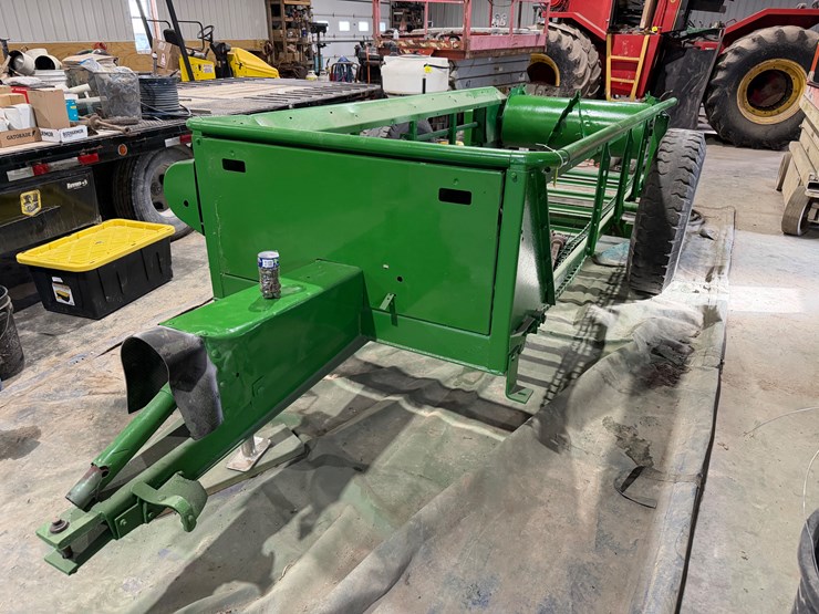 #1046-•-john-deere-manure-spreader-image-3