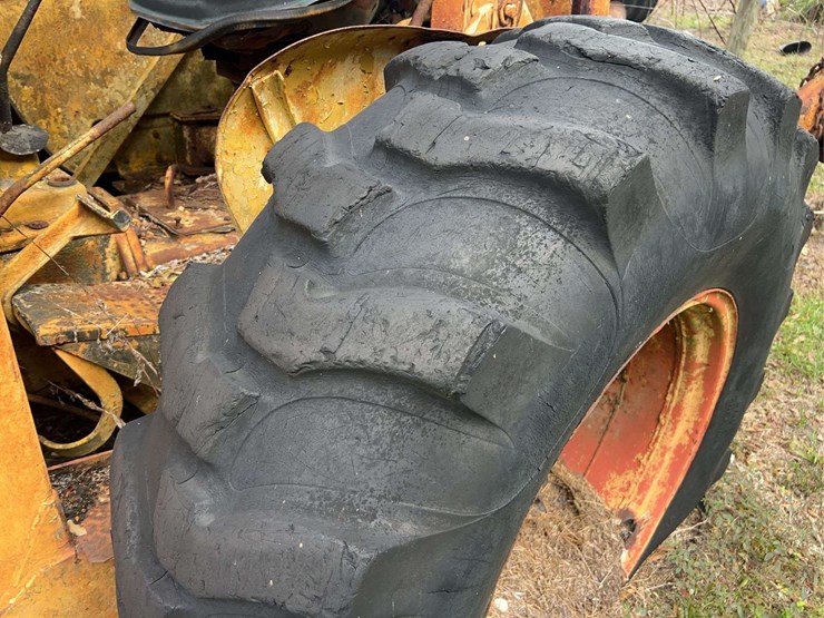 minneapolis-moline-diesel-backhoe-image-24
