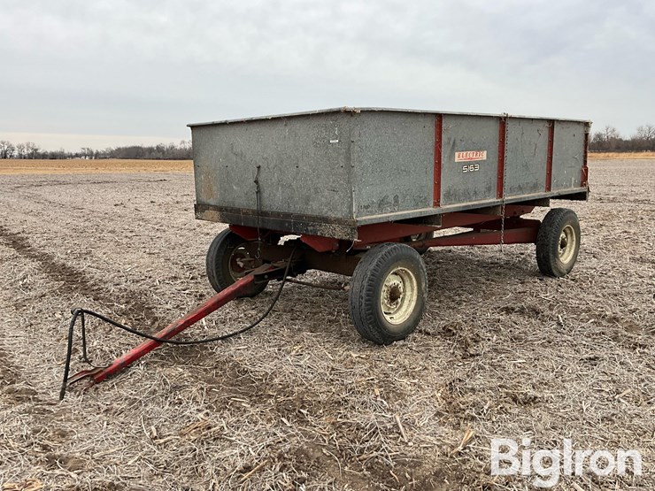electric-5163-12’-harvest-wagon-w/hoist-image-1