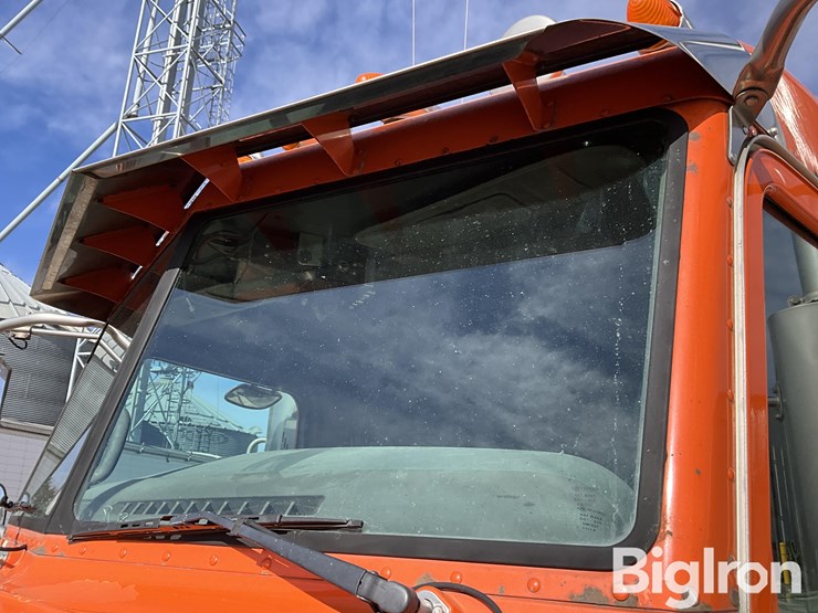 2006-peterbilt-379-image-10