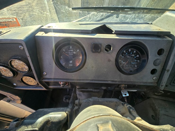 1999-mack-rd690s-image-82