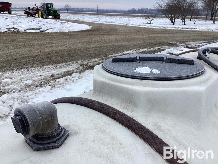 1,000-gallon-water/liquid-fertilizer-tank-on-stand-image-16