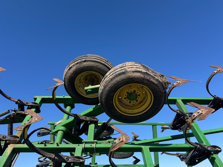 #1038-•-john-deer-980-field-cultivator-image-11