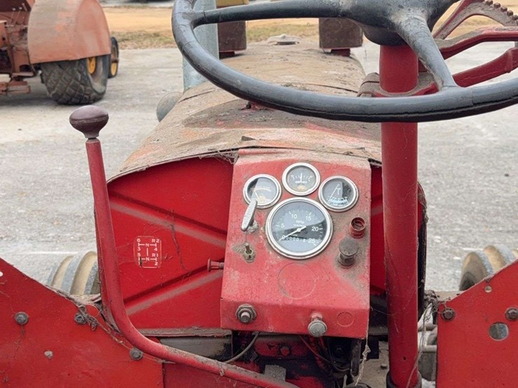 massey-ferguson-98-image-7