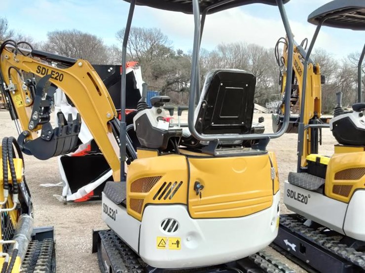 #50-•-mini-excavator---yanmar-diesel-(sdle20)-image-4