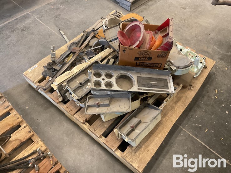 chevrolet-&-dodge-pickup-parts-image-7