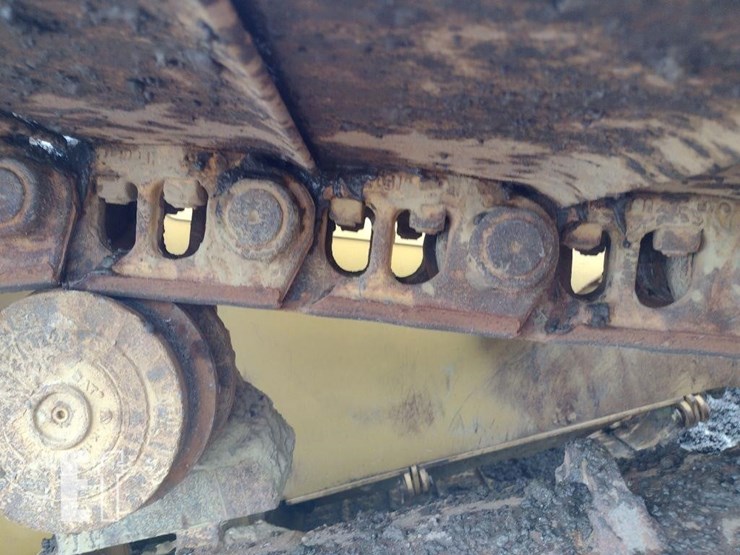 caterpillar-d6-image-35