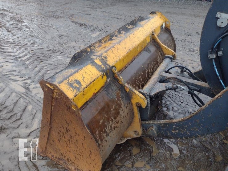 2019-deere-324l-image-18