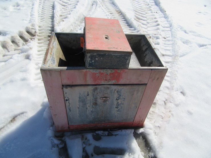 #8975-•-franklin-waterer-image-1