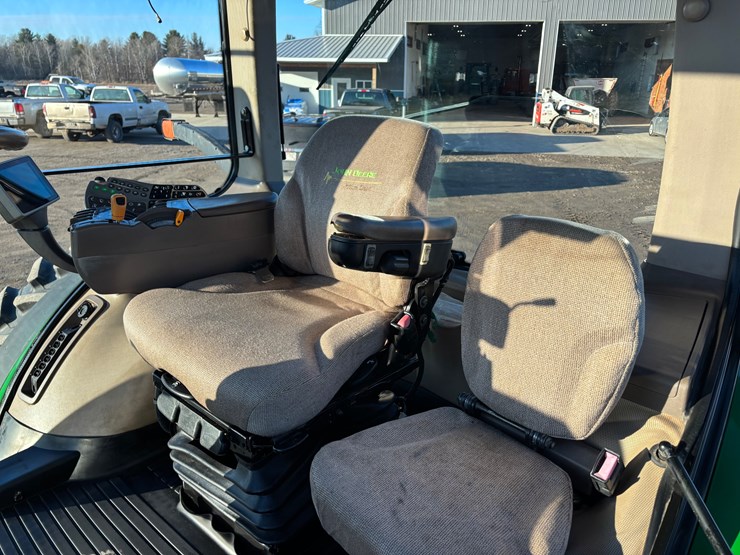 john-deere-8320-image-14