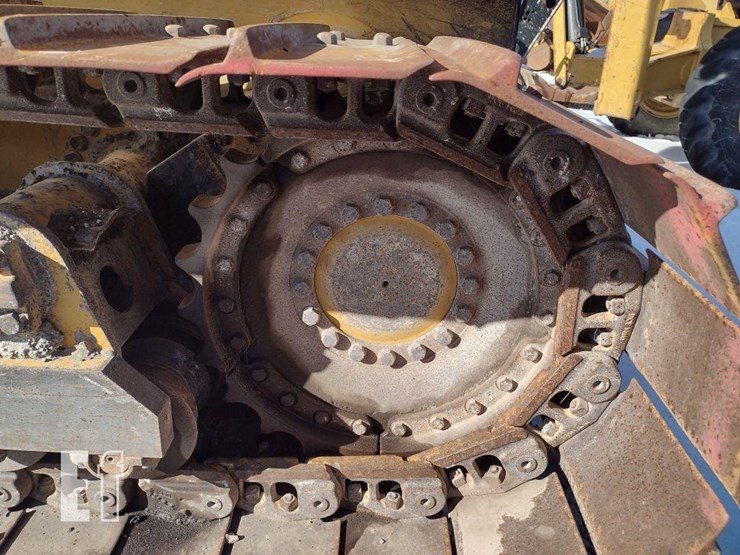 2007-deere-700j-lgp-image-23