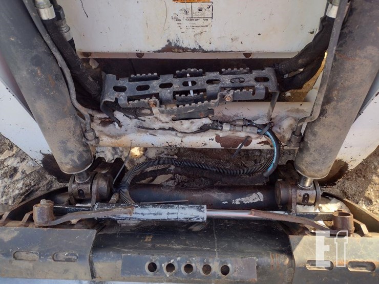 2020-bobcat-t870-image-17