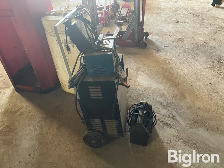 2a/10a/60a/200a-battery-chargers-image-4