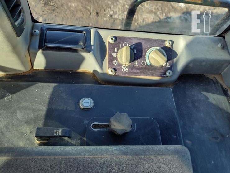 2005-caterpillar-963c-image-10