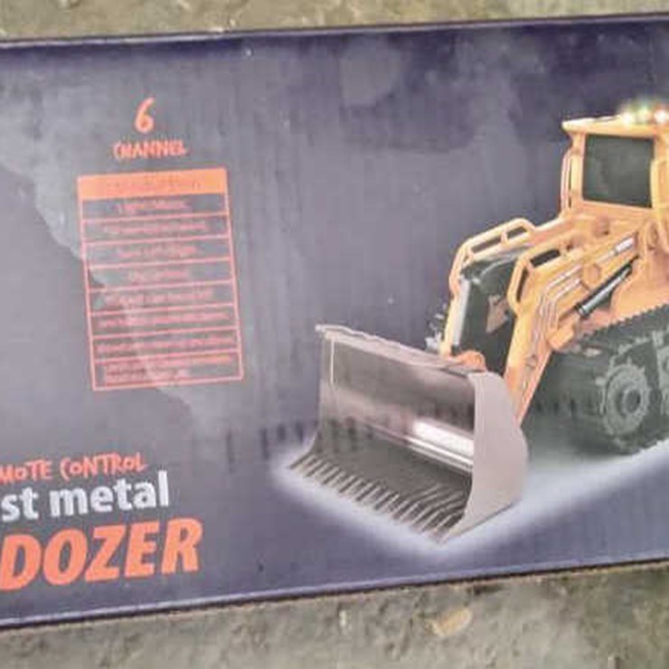 #135 • Remote Control Die Cast Metal Bulldozer Toy
