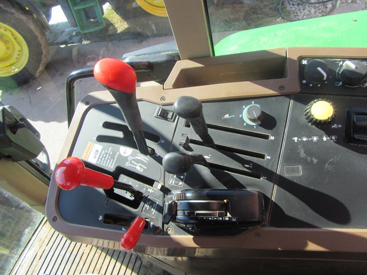 john-deere-7200-image-39