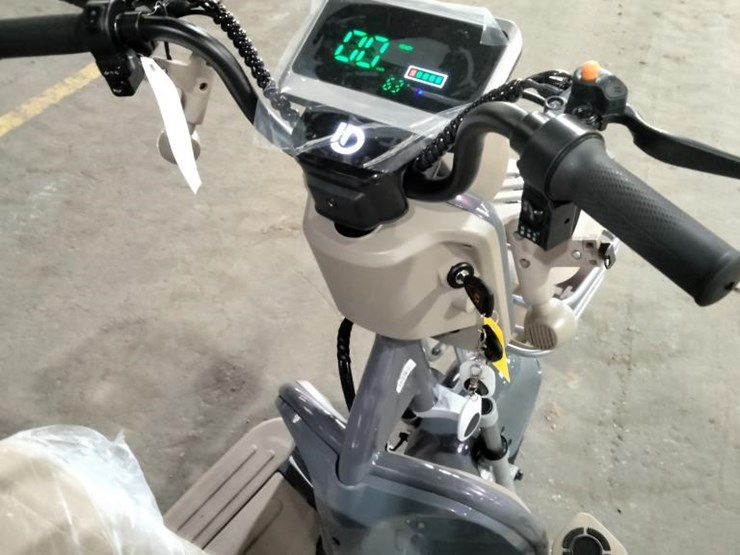 #17-•-mini-2-seater-electric-trike-golf-cart-(irgc40)-image-5