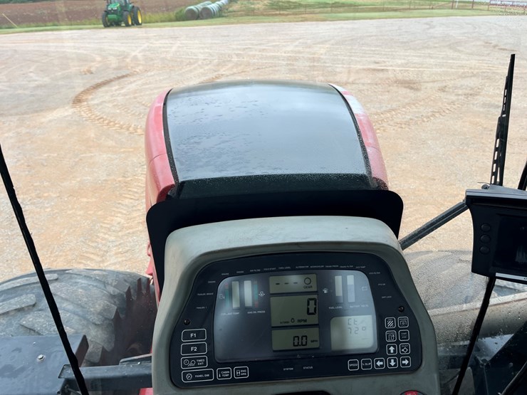 2008-versatile-535-image-31