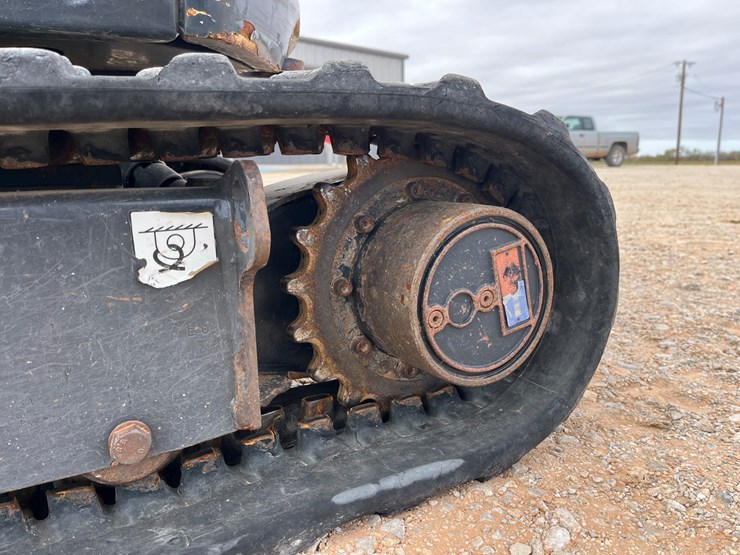 2023-bobcat-e20-image-14