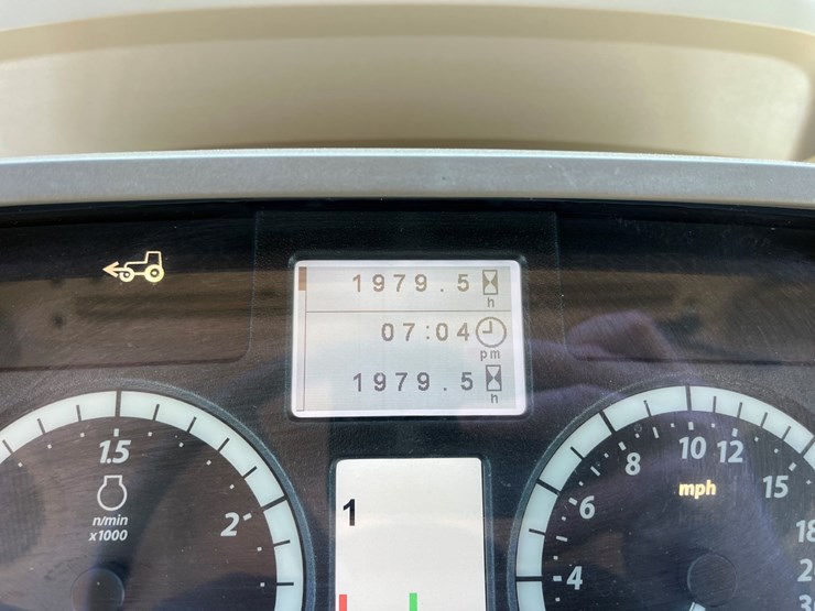 2018-john-deere-6155m-image-23