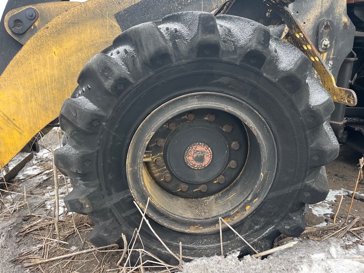 new-holland-w130b-image-7