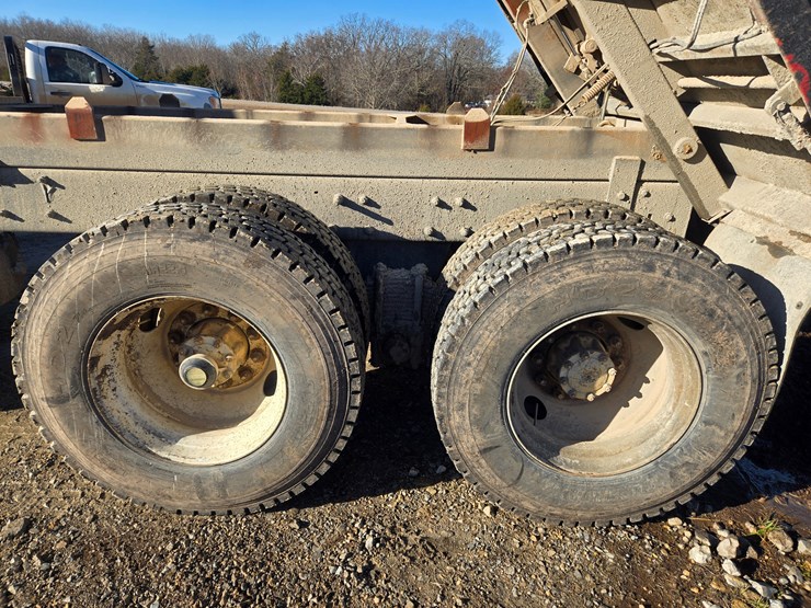 1999-mack-rd690s-image-91