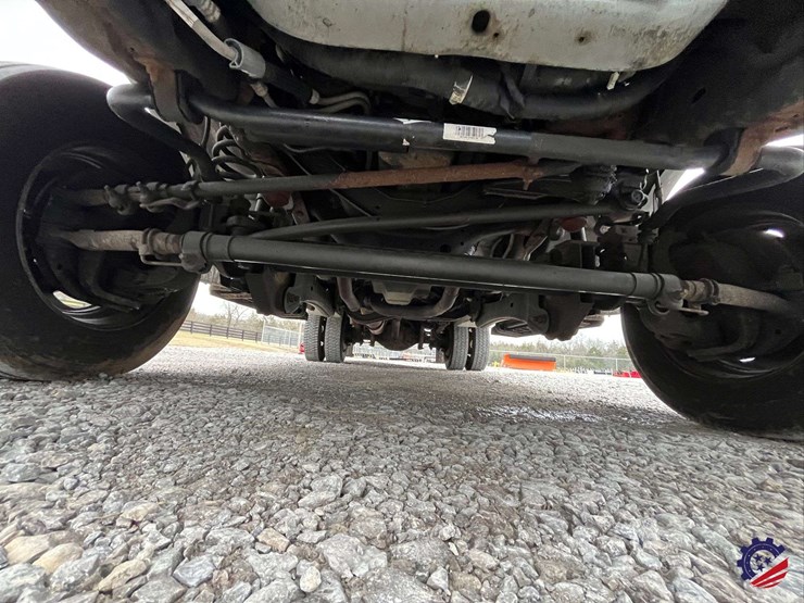 2013-ford-f450-image-16