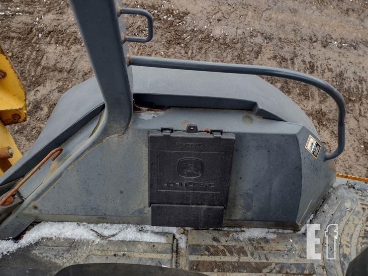 2005-deere-310g-image-12