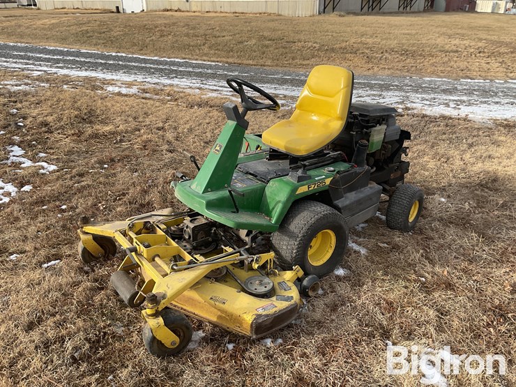 john-deere-f725-image-1