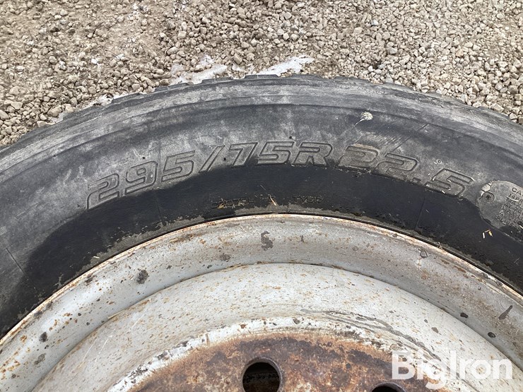 yokohama-295/75r22.5-tires/rims-image-13