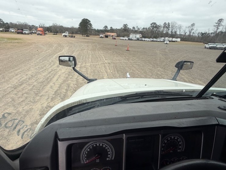 #227-•-2020-mack-anthem-image-63