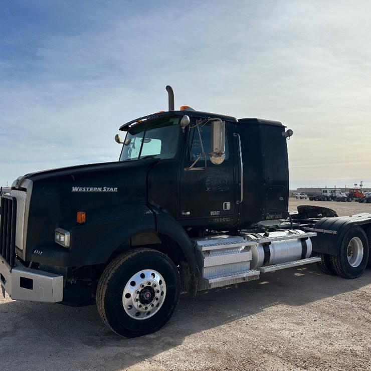 2012 WESTERN STAR 4900