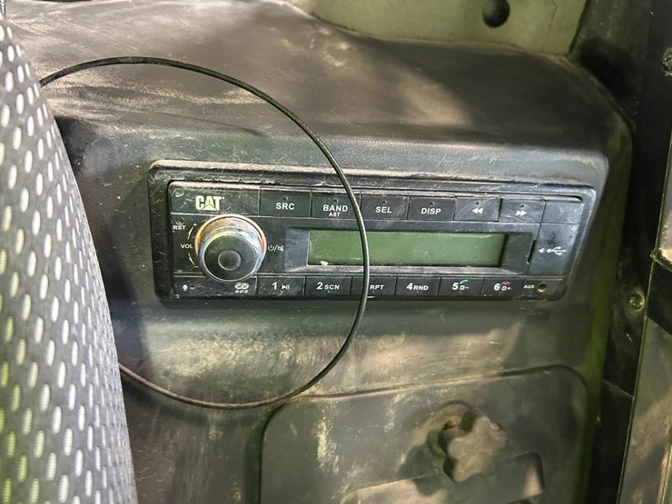 2021-caterpillar-259d3-image-27