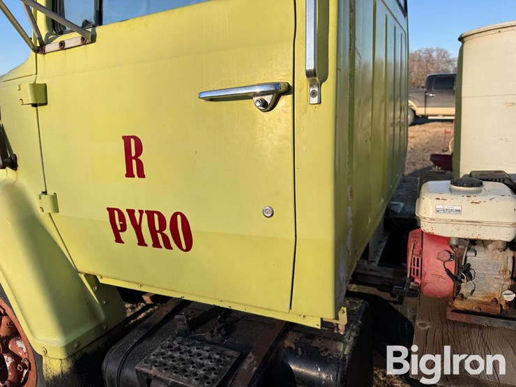 1973-ford-ln600-s/a-tanker-truck-image-15