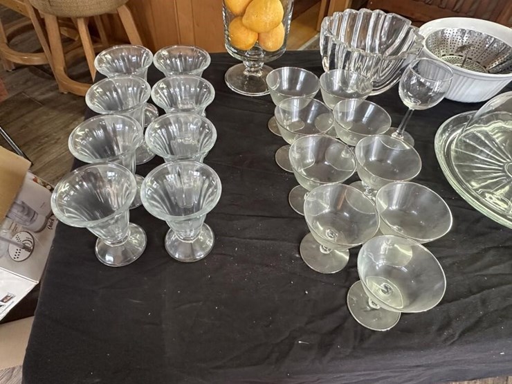 vintage-glassware-sets-image-4