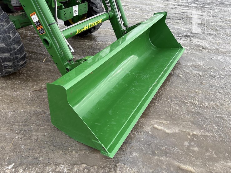 2017-john-deere-4044m-image-4