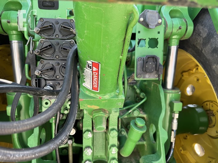 2004-john-deere-8120-image-10