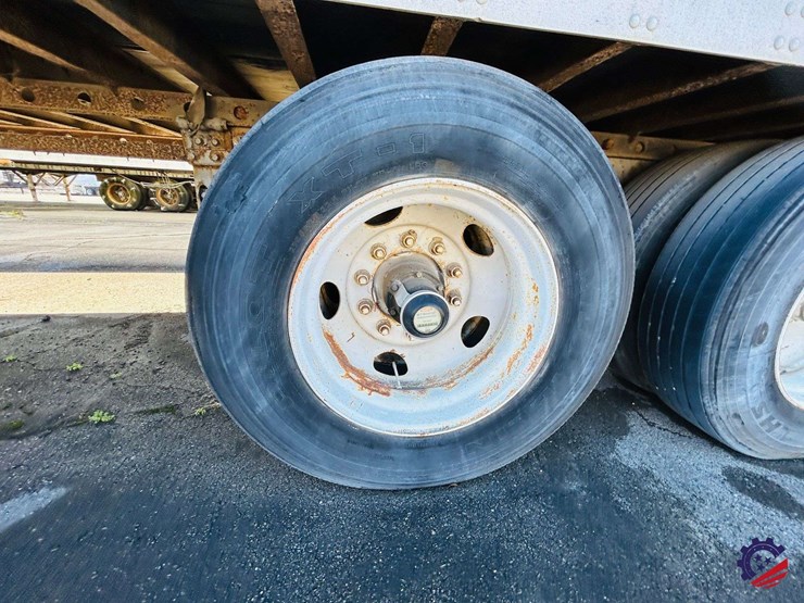 2001-utility-53-ft-image-24