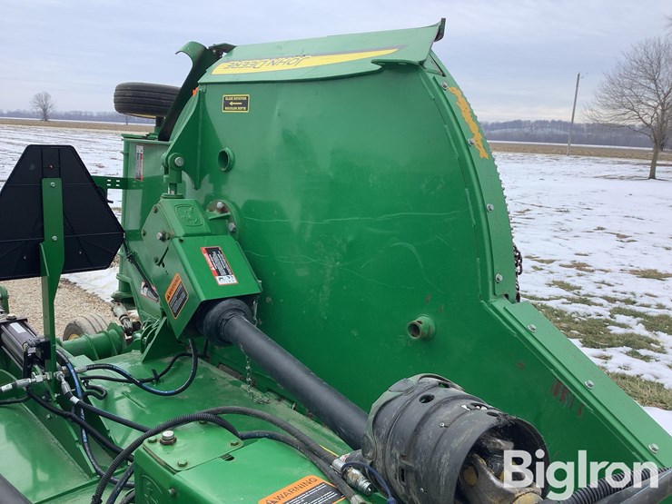 2020-john-deere-e12-image-14