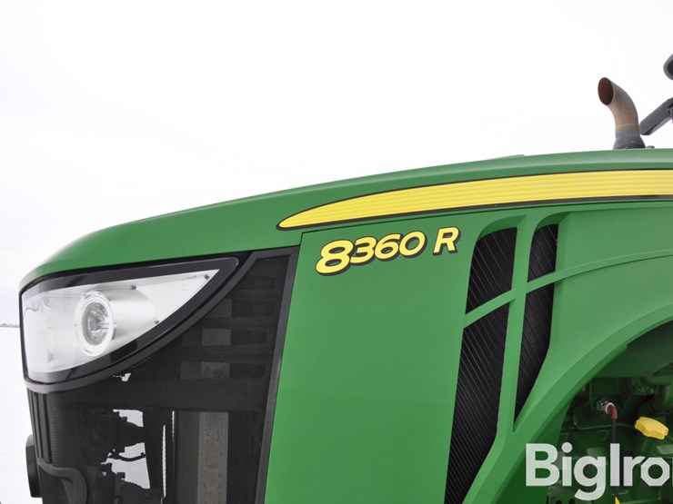 2013-john-deere-8360r-image-11