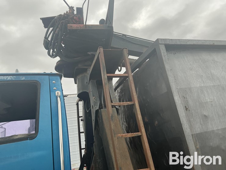 2003-sterling-lt9500-image-17