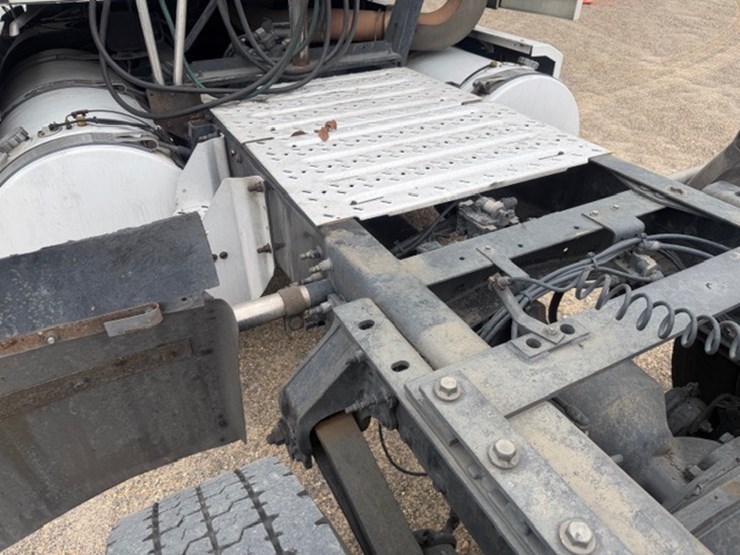 #227-•-2020-mack-anthem-image-17