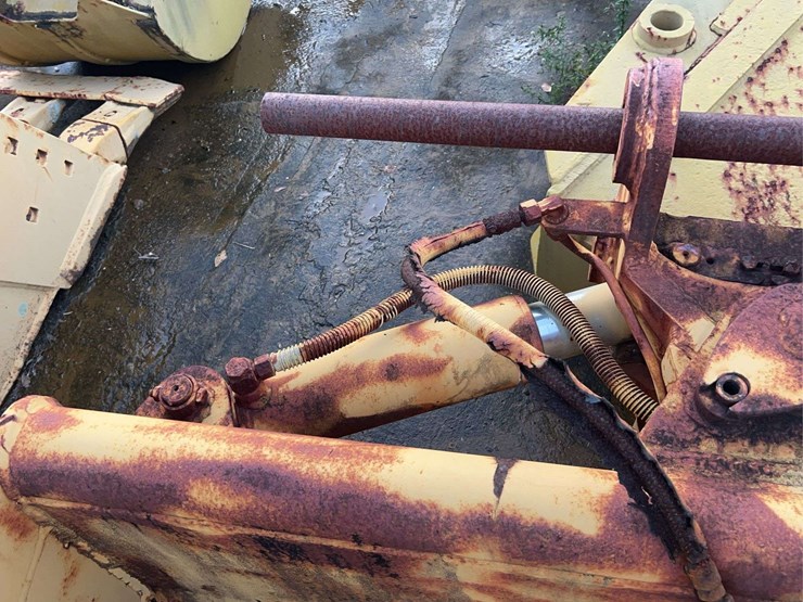 59”-hydraulic-bucket-image-10