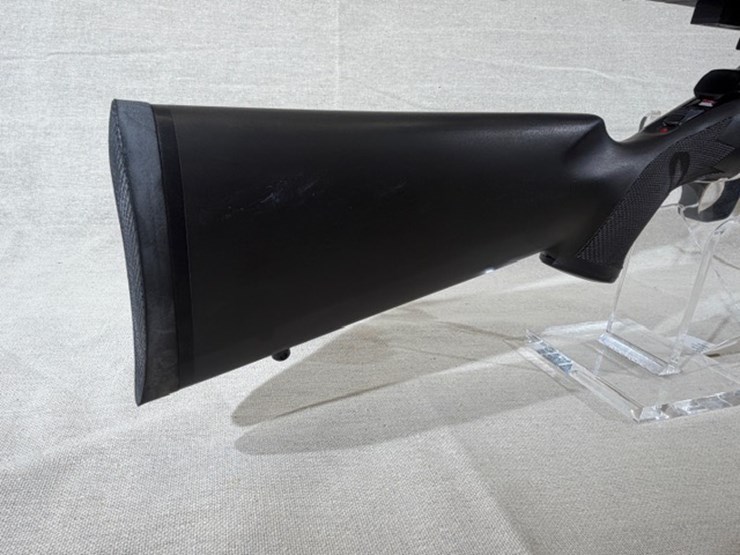 #215-•-browning-a-bolt-rifle-image-25